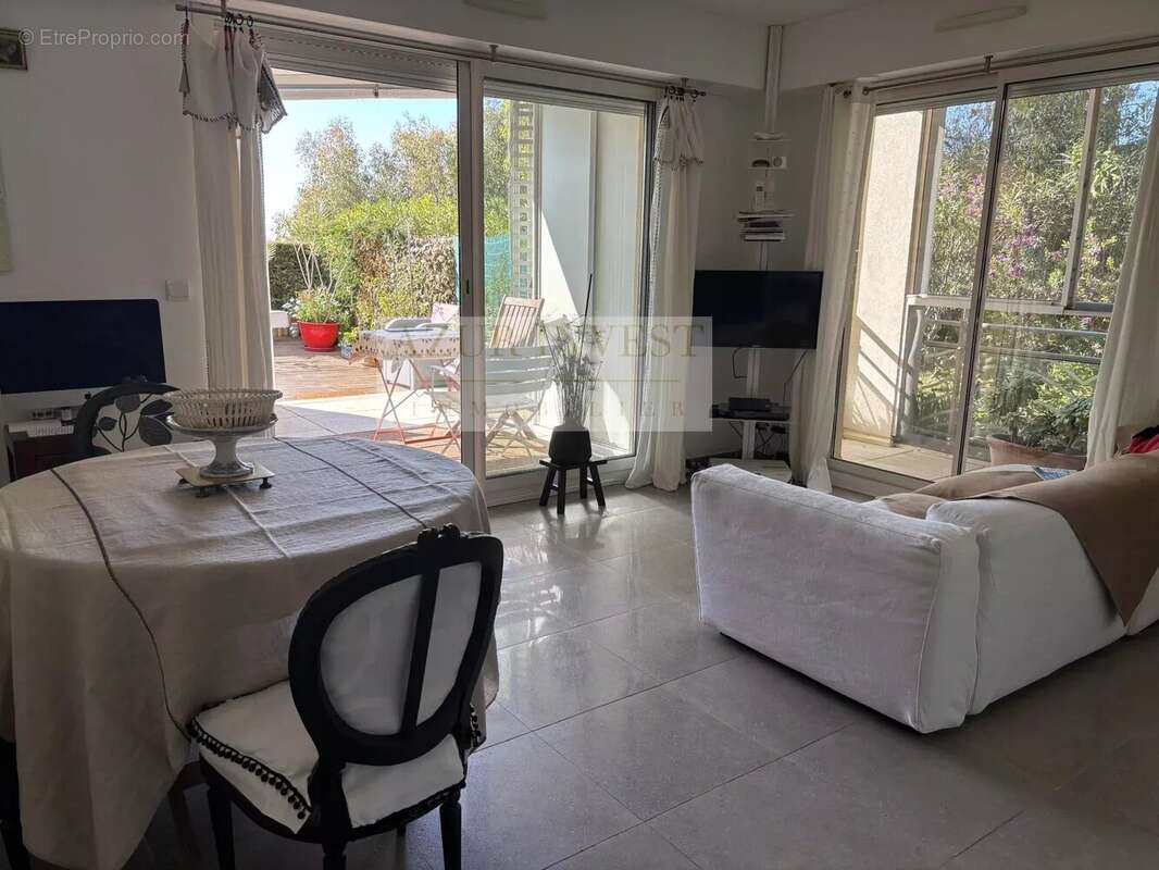 Appartement à ROQUEBRUNE-CAP-MARTIN