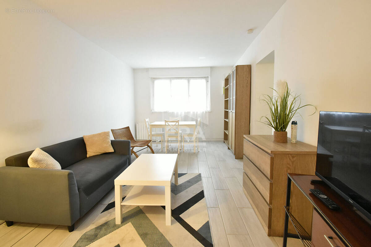 Appartement à JOUARS-PONTCHARTRAIN