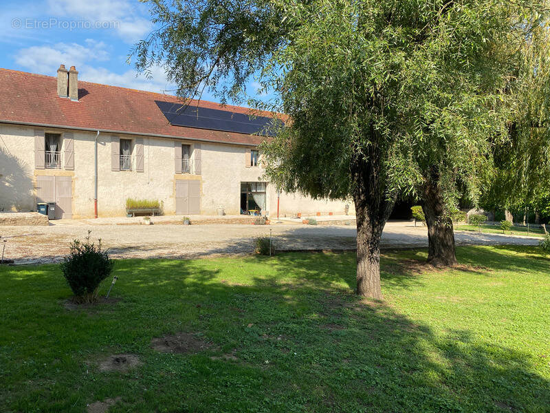 Maison à CHATENOY-LE-ROYAL