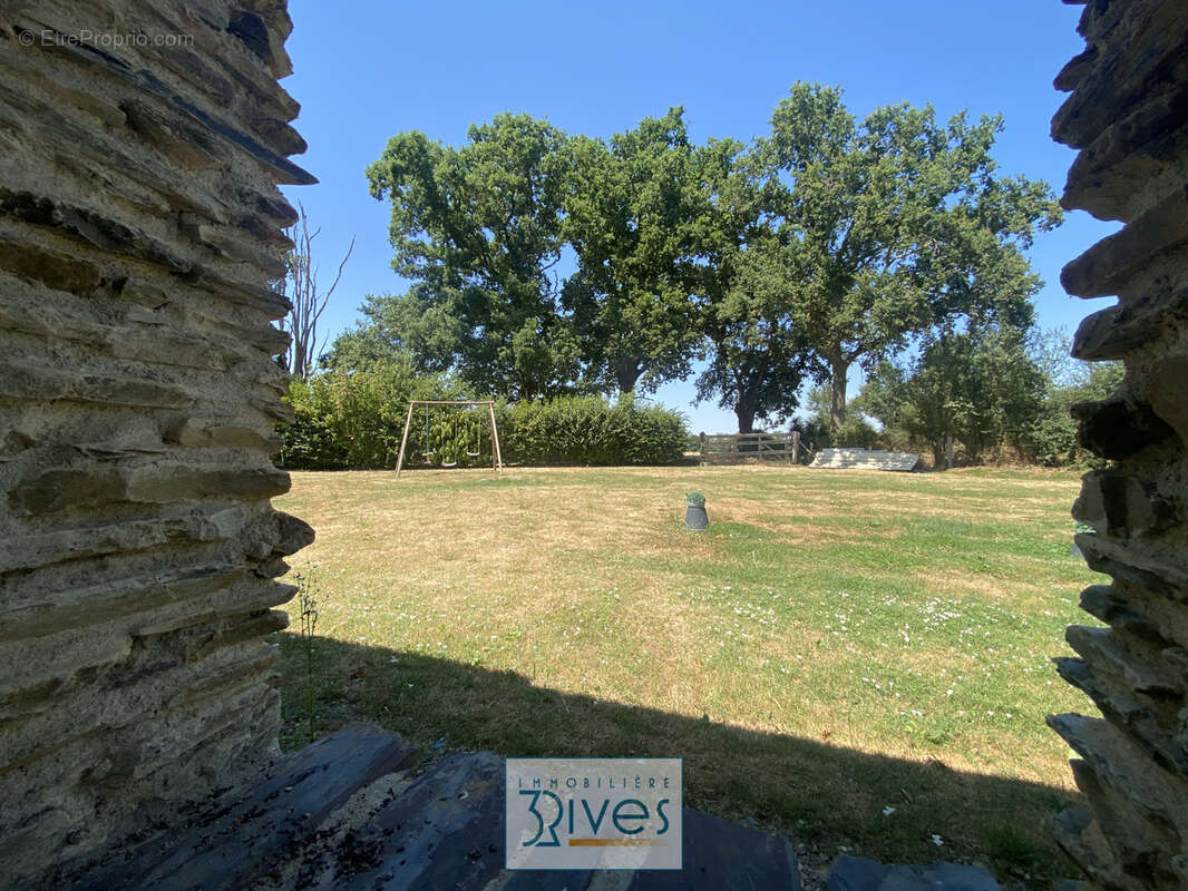Longère en campagne du Louroux-Béconnais - photo 4