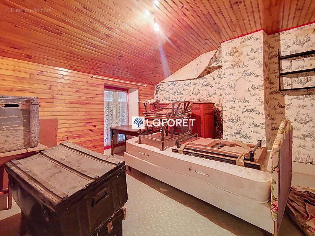 Maison à LE MALZIEU-VILLE