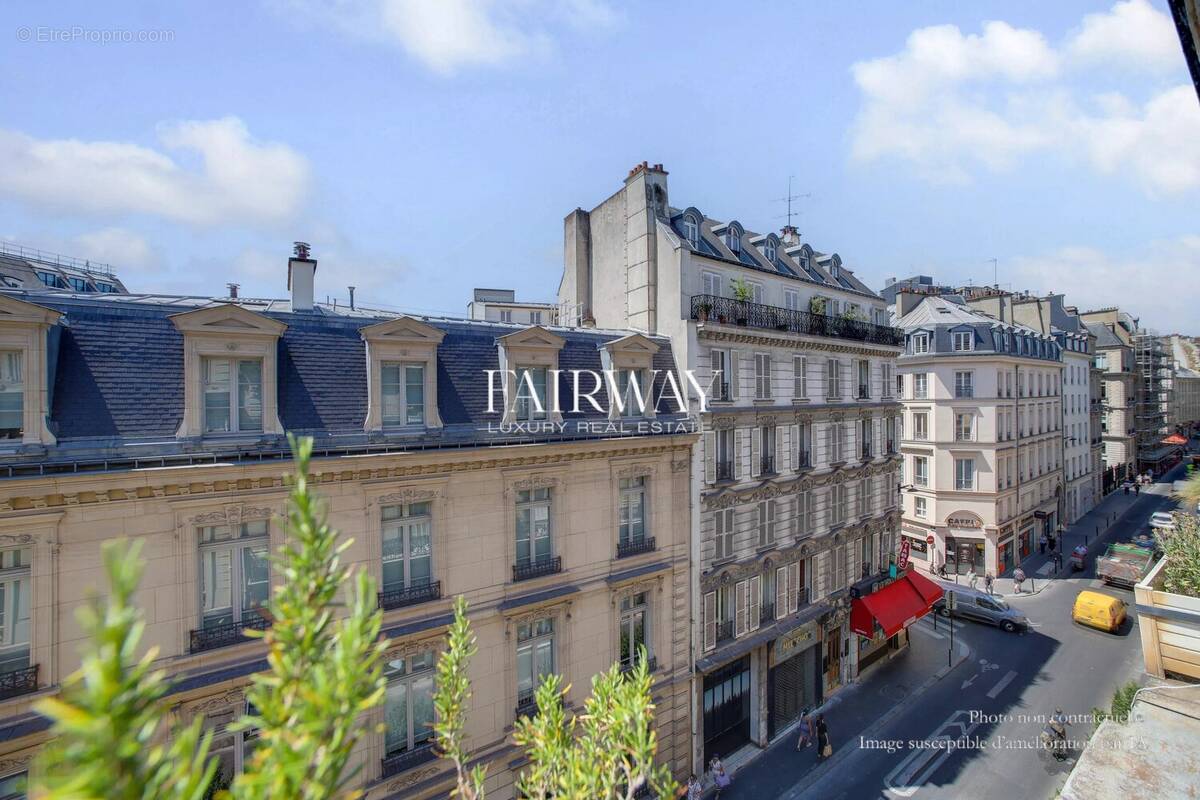 Appartement à PARIS-8E