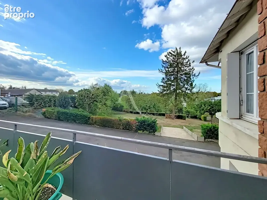 CHEMILLÉ - Maison de plain-pied - 6 chambres - 3 garages - Terrain 1 500 m² - photo 22