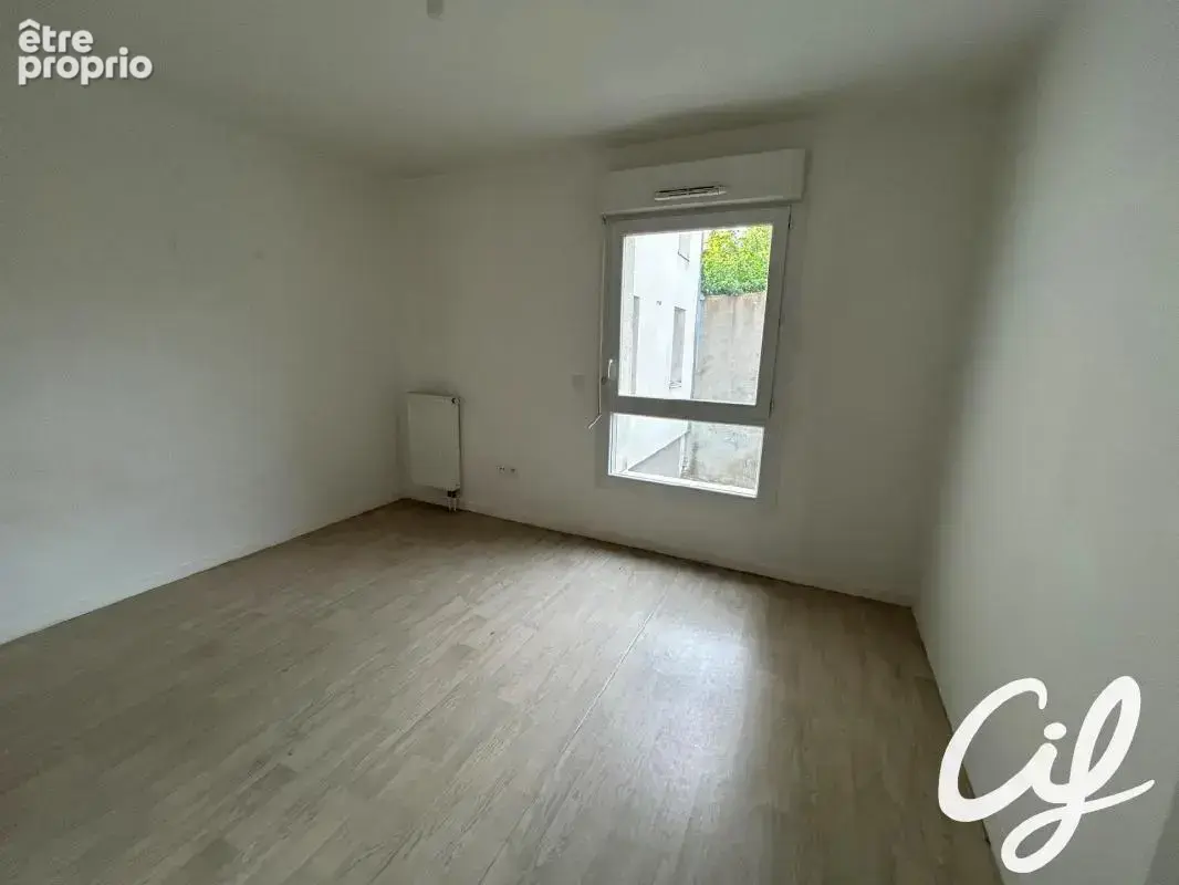 Appartement T2 Centre Ville - 43.32 m2  119 000 Euros - photo 4
