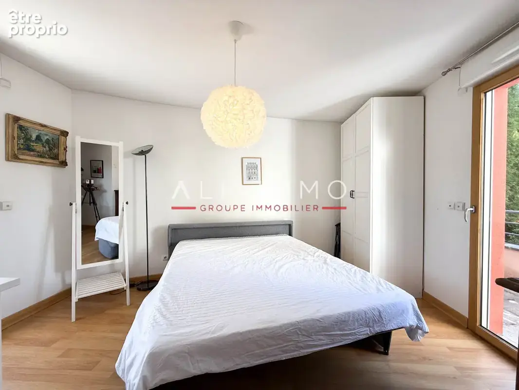 T3 rez de jardin triangle d'or - photo 9