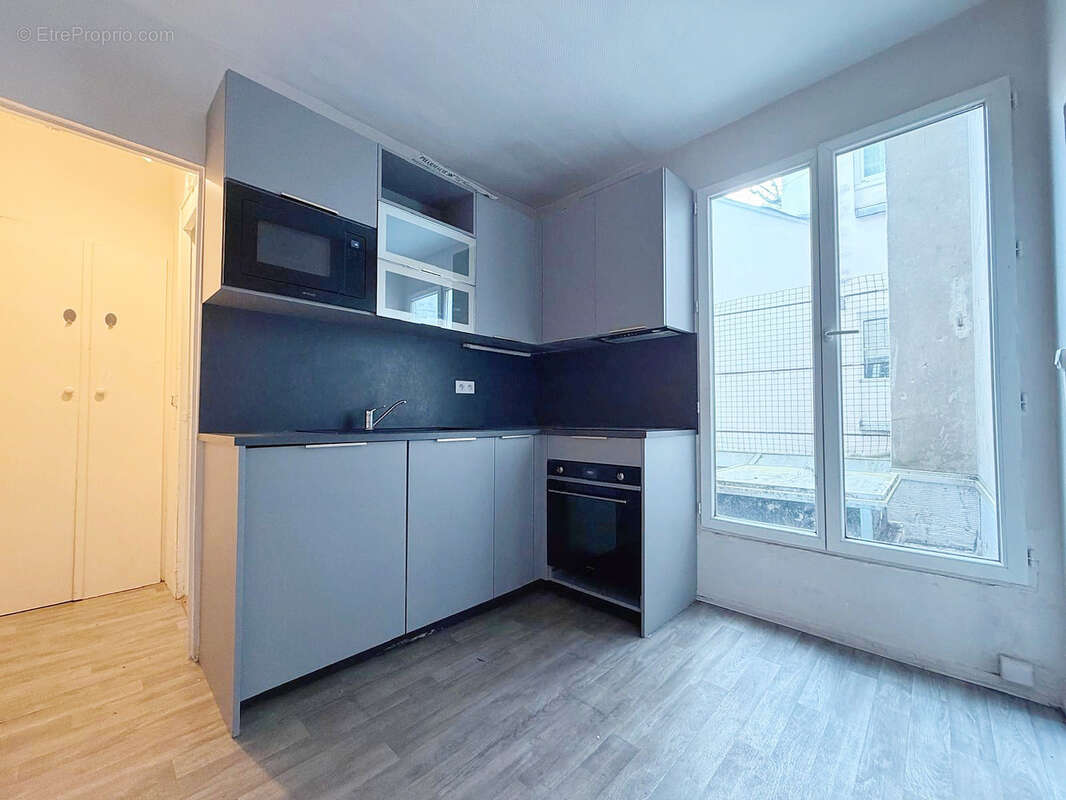 Appartement à PARIS-11E