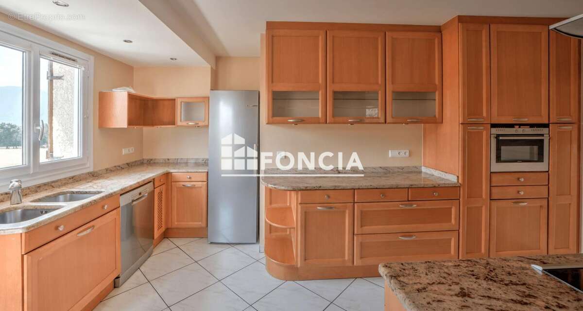 Maison à PREVESSIN-MOENS