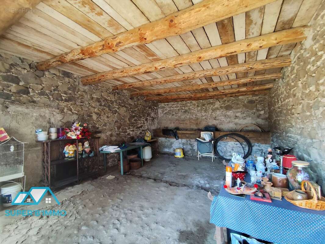 Maison de maitre avec dépendances et terrain - photo 16