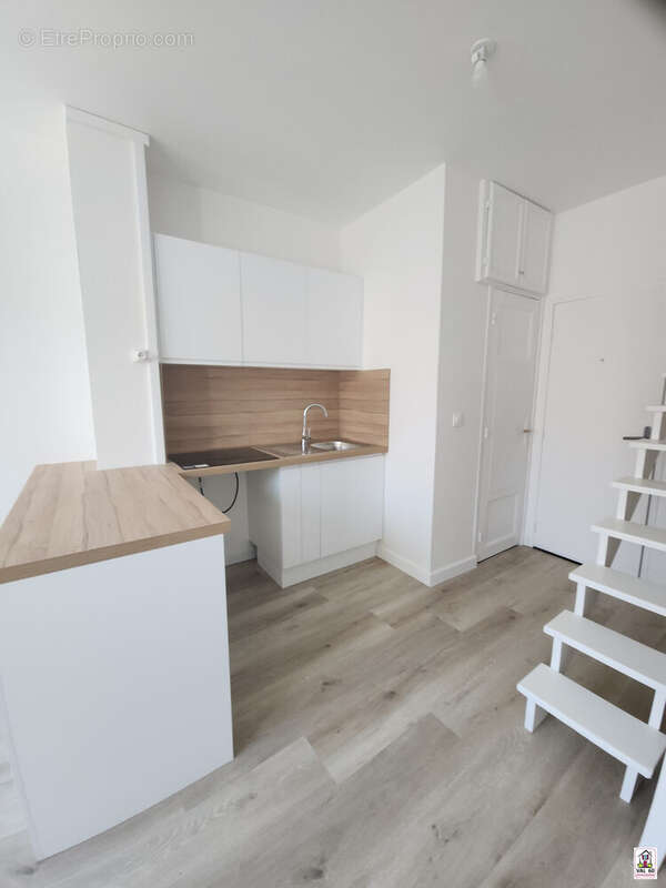 Appartement 21 m² à Clermont  - photo 3