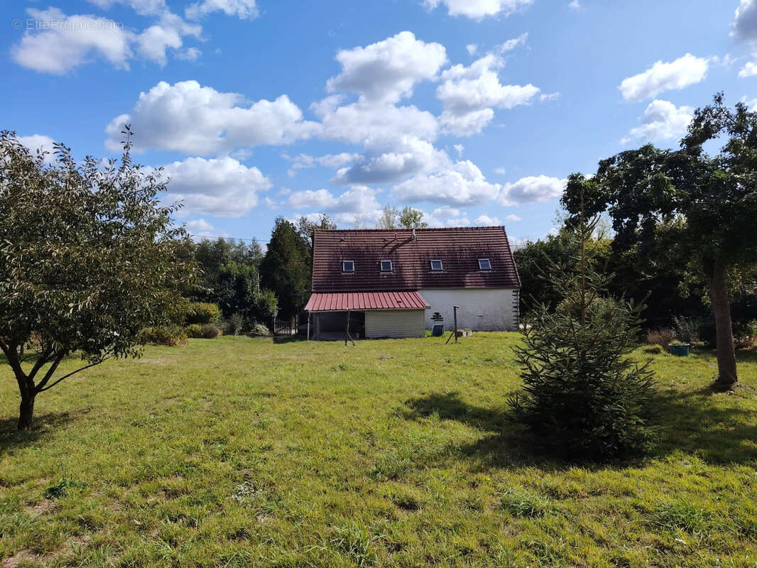 Maison à CONDE-SUR-NOIREAU