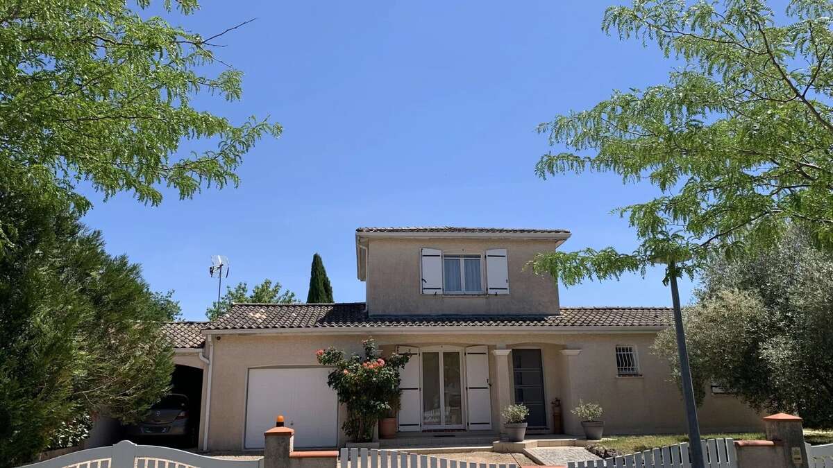 Maison à LA SALVETAT-SAINT-GILLES