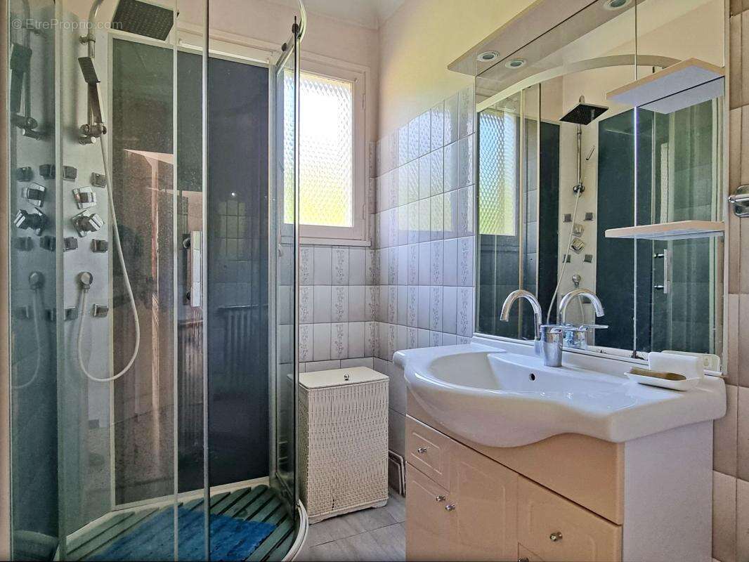 Maison à SAINT-MARTIN-DE-VALGALGUES