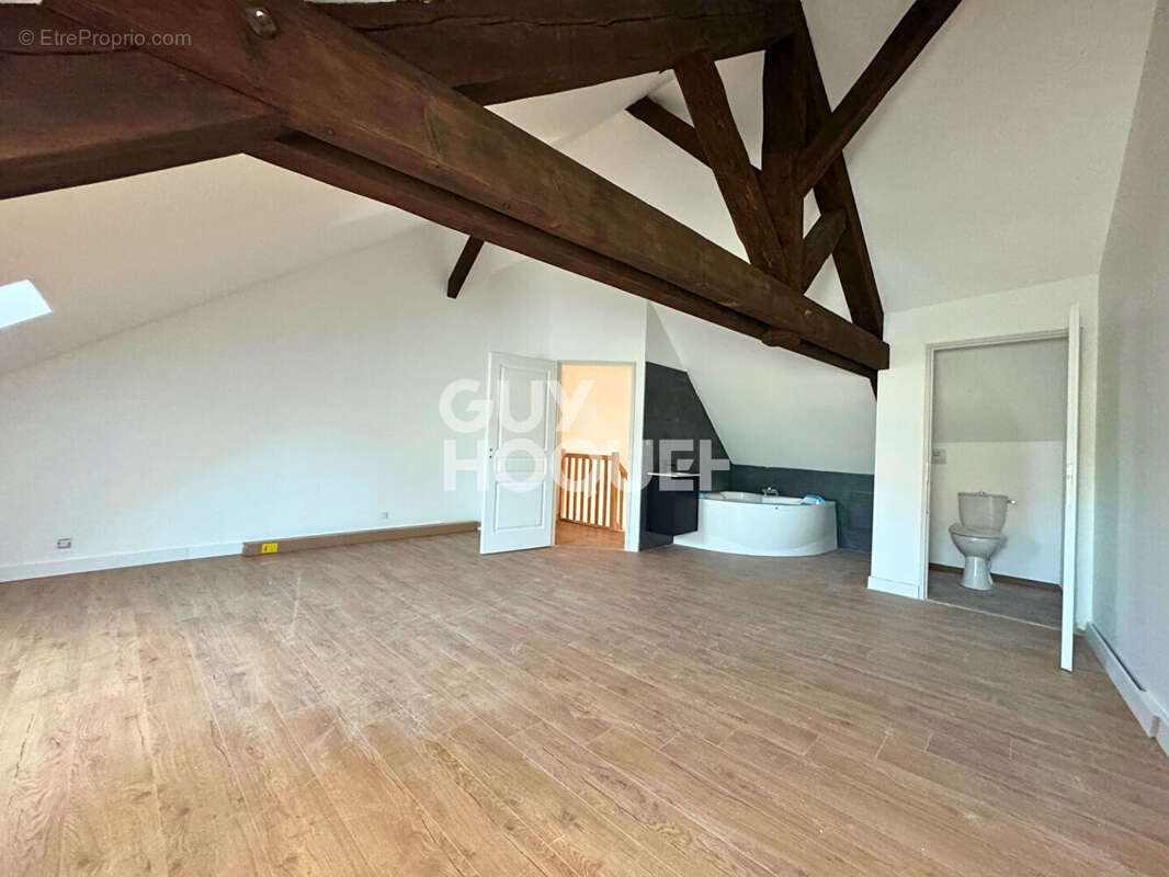 Appartement à BYANS-SUR-DOUBS