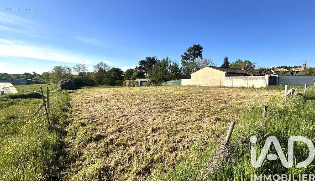 Photo 4 - Terrain à SAINT-DENIS-DE-PILE