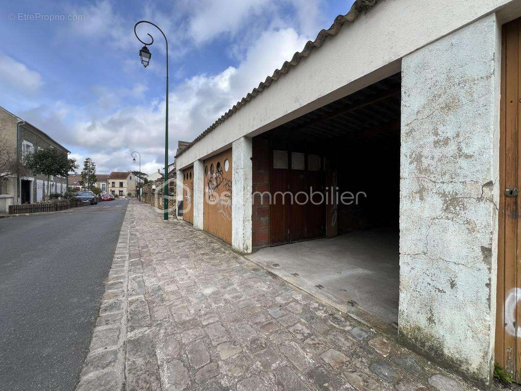 Parking à SUCY-EN-BRIE