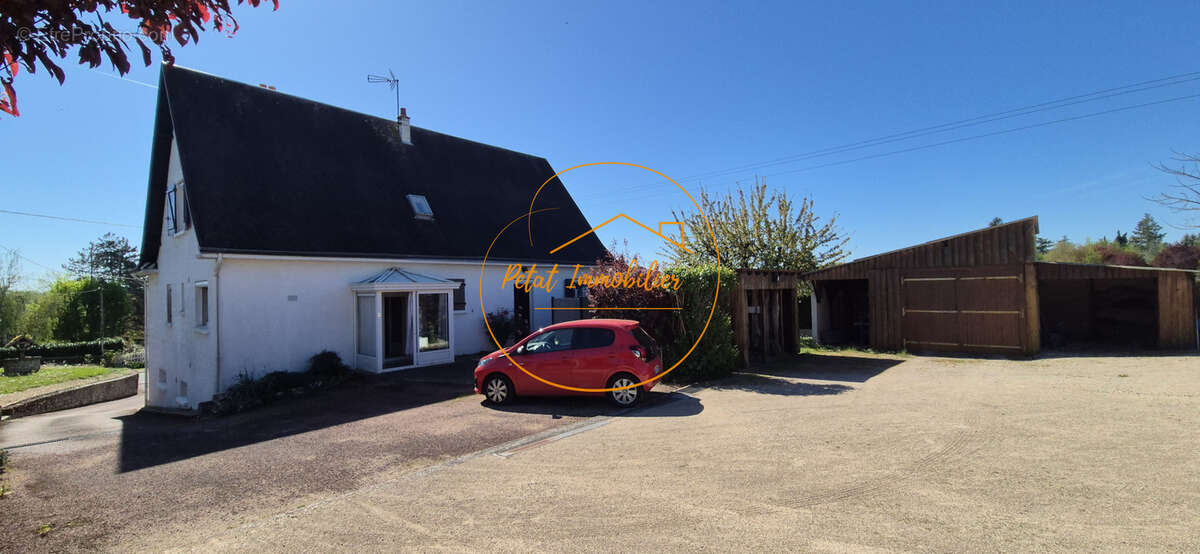 Maison à TAVERS