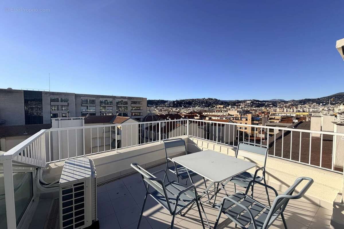 Appartement à NICE