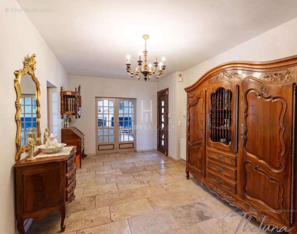 Maison à FONTVIEILLE