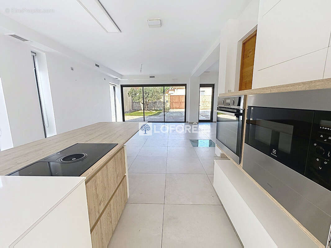 Perpignan Maison contemporaine  -147 m² - 4 faces - Terrain traversant de 500 m² - photo 13