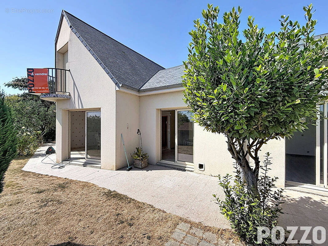 Maison à SAINT-PAIR-SUR-MER
