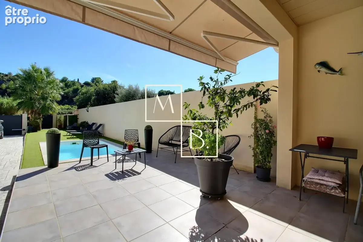 POUSSAN, Magnifique maison T4 de 106m2 avec piscine, jardins et garage ! - photo 5