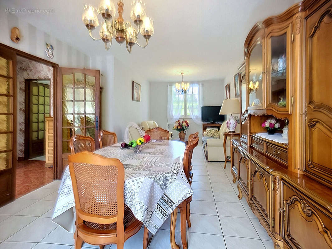 Maison à LA SAUSSAYE