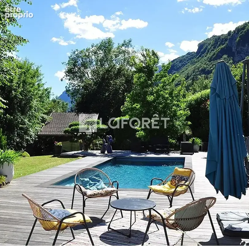 Mercury, authentique corps de ferme rénové avec piscine et grange de 200 m² - photo 16