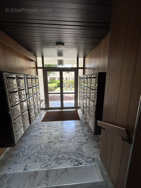 DIJON : Appartement T2 avec balcon dans résidence sécurisée - photo 3