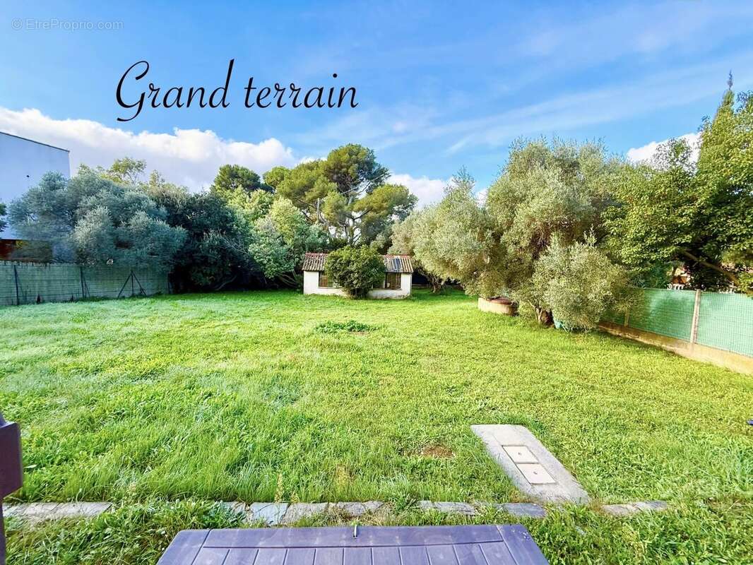 Maison à SIX-FOURS-LES-PLAGES