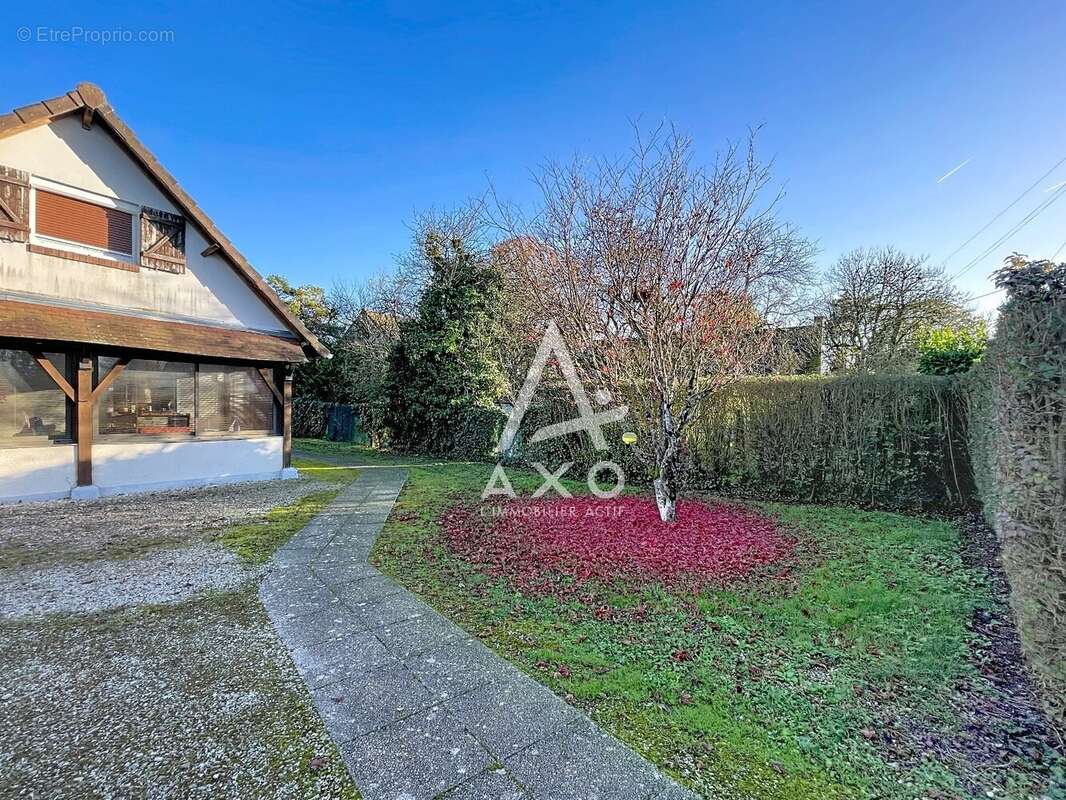 Maison à GY-LES-NONAINS