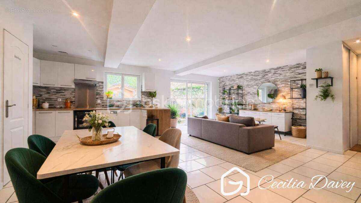 Maison à SENS