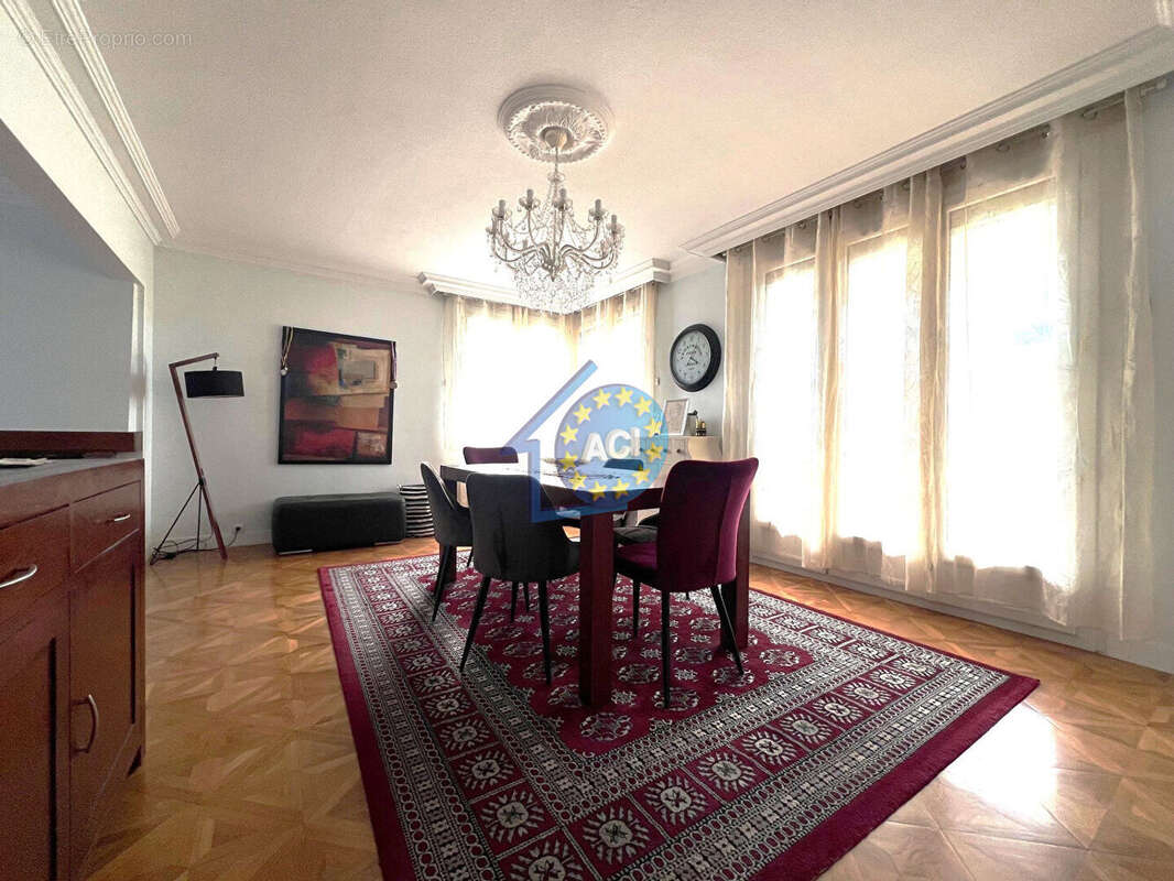 Maison à MANTES-LA-VILLE