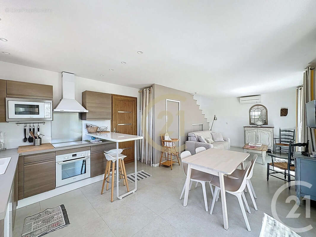 Maison à ROCHEFORT-DU-GARD