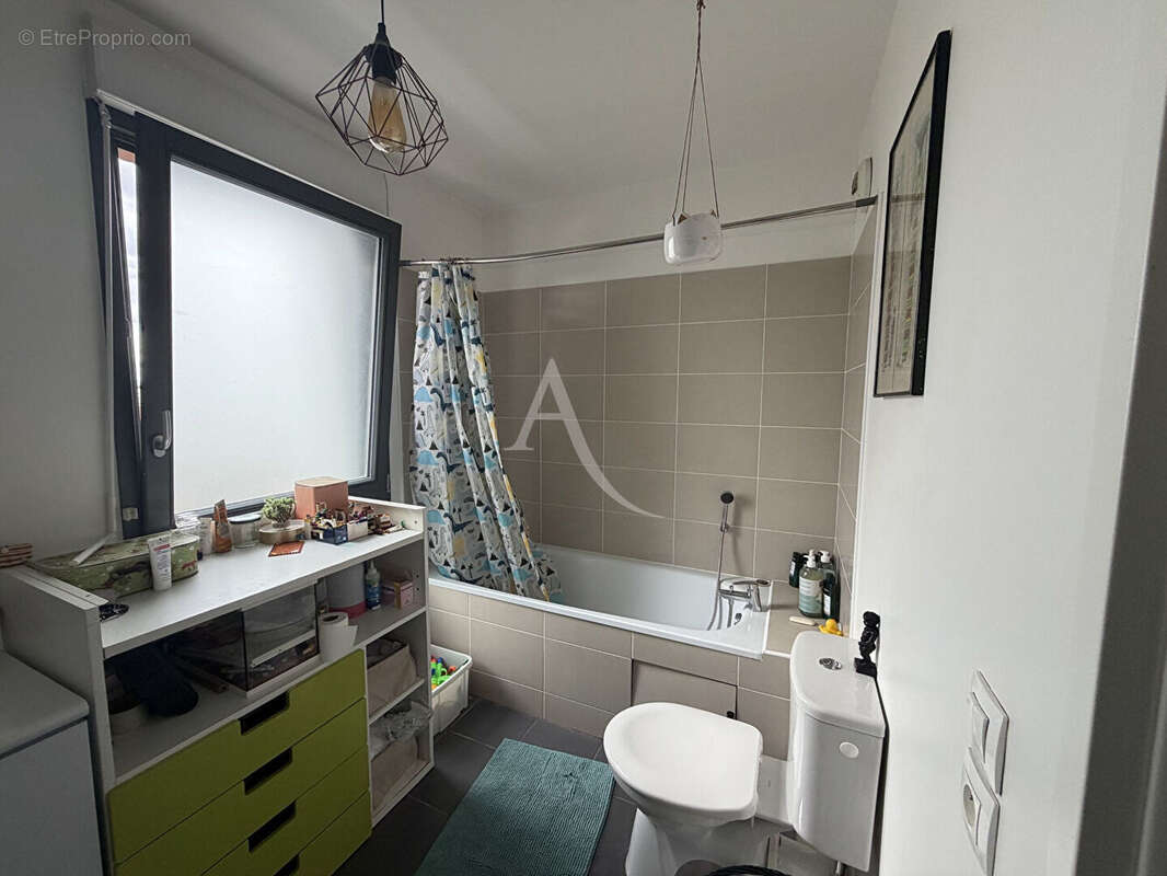 Appartement à AUBERVILLIERS