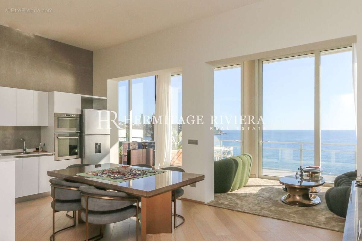 Appartement à ROQUEBRUNE-CAP-MARTIN