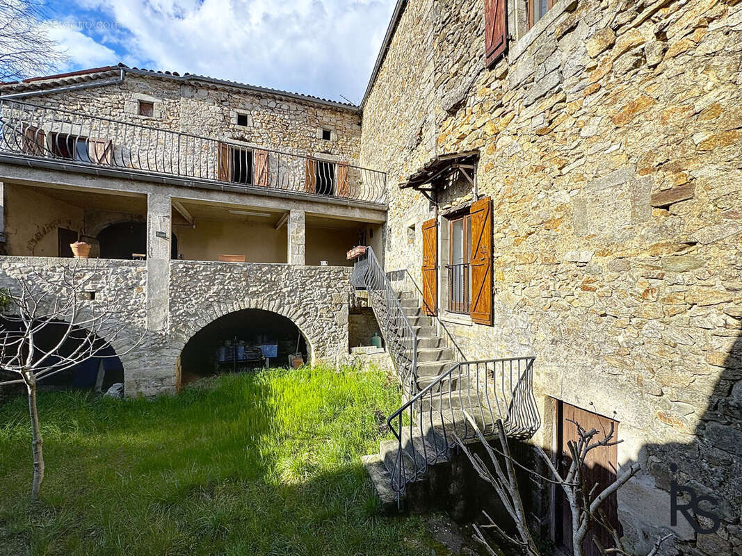 Maison à JOANNAS