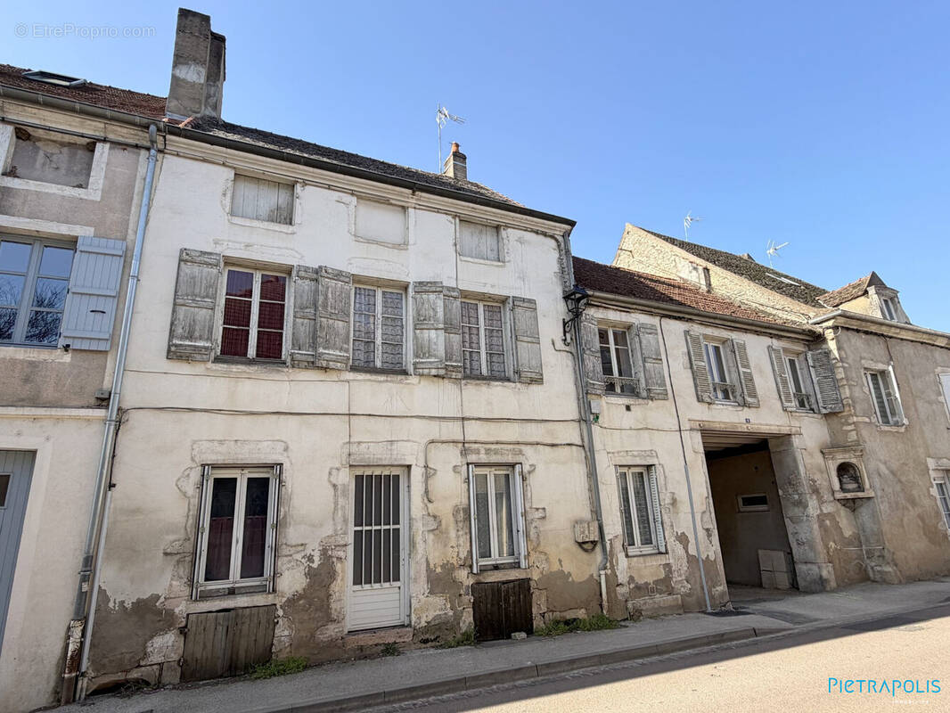 Appartement à GIVRY