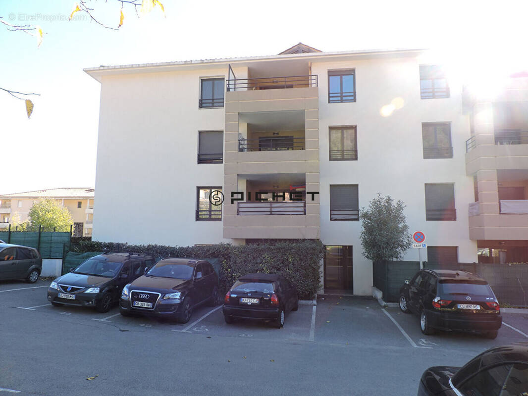 Appartement à LE LUC