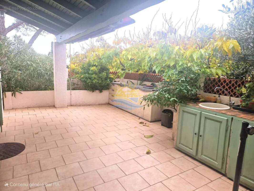 Maison à SAUSSET-LES-PINS