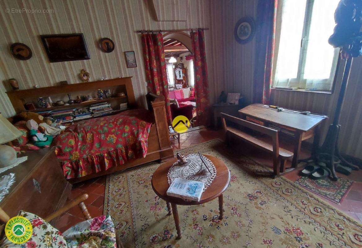 Maison de village et dependance - photo 8