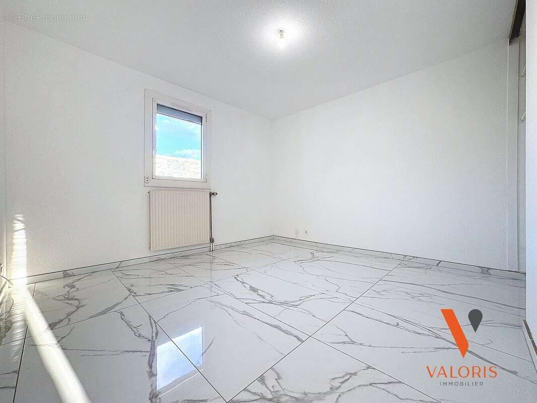 Appartement 80 m² à Echirolles  - photo 6