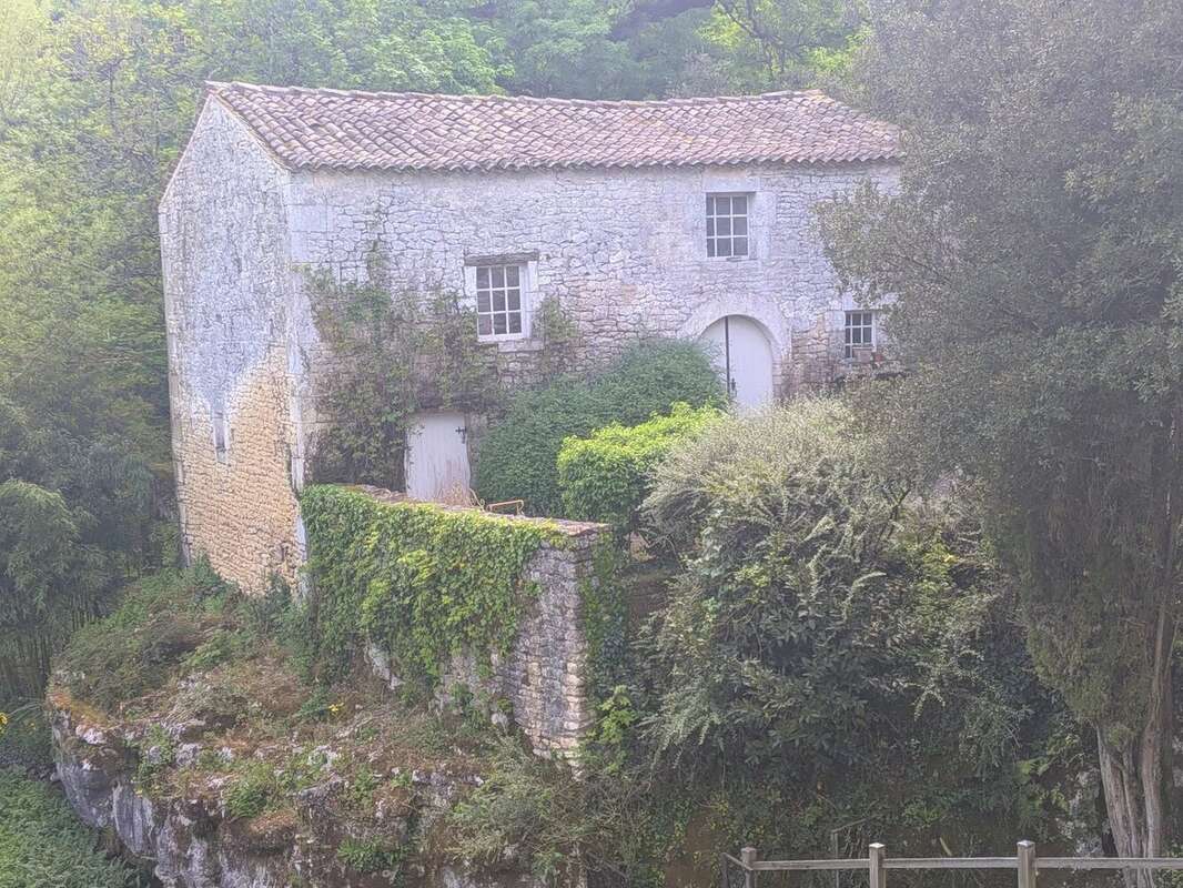 Maison à COGNAC