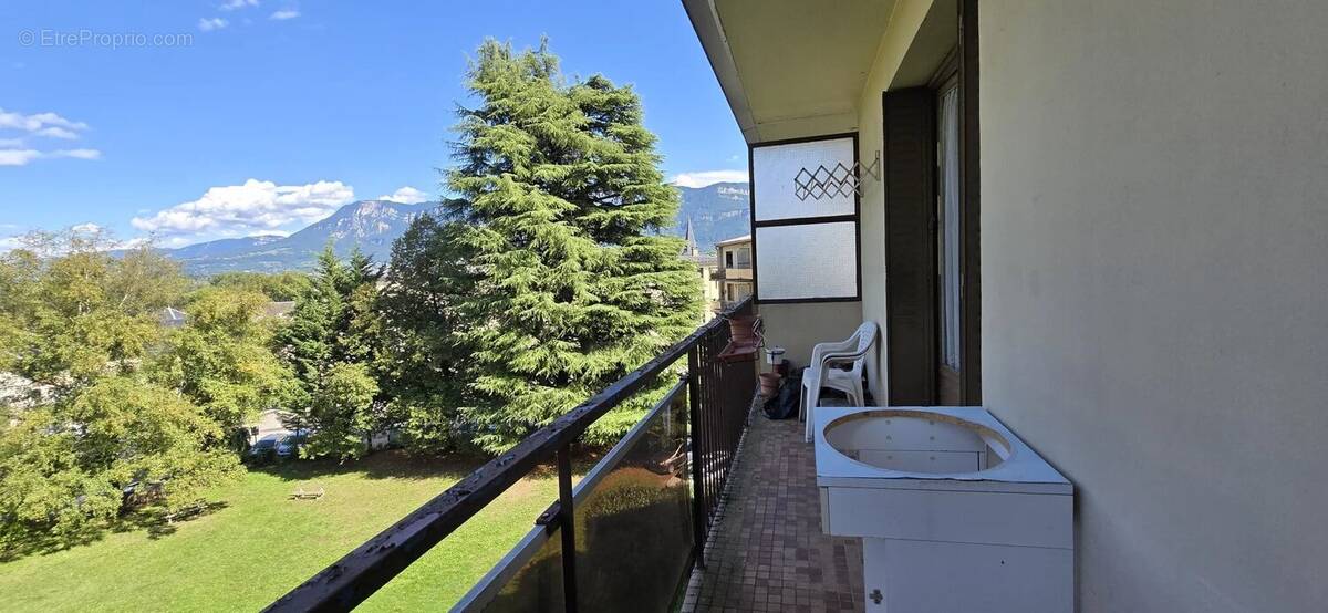 Appartement à LE BOURGET-DU-LAC