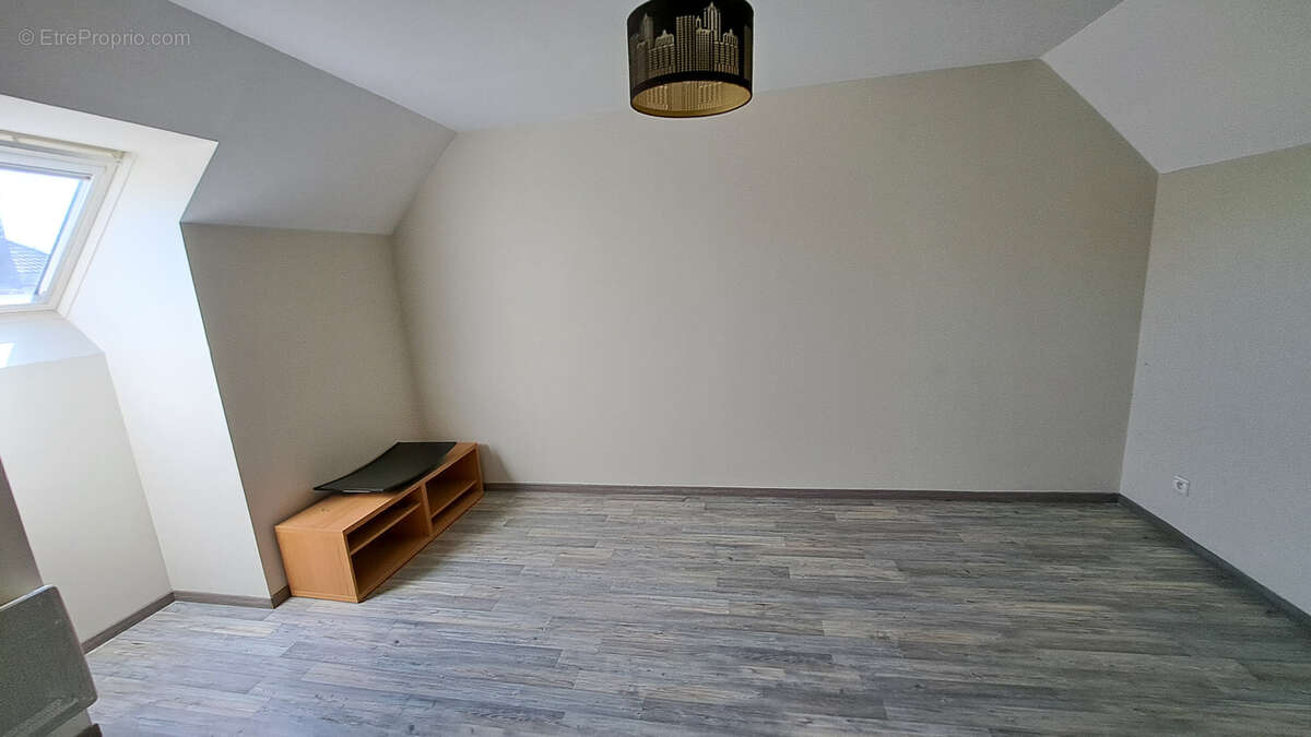 Maison à THORIGNY-SUR-OREUSE