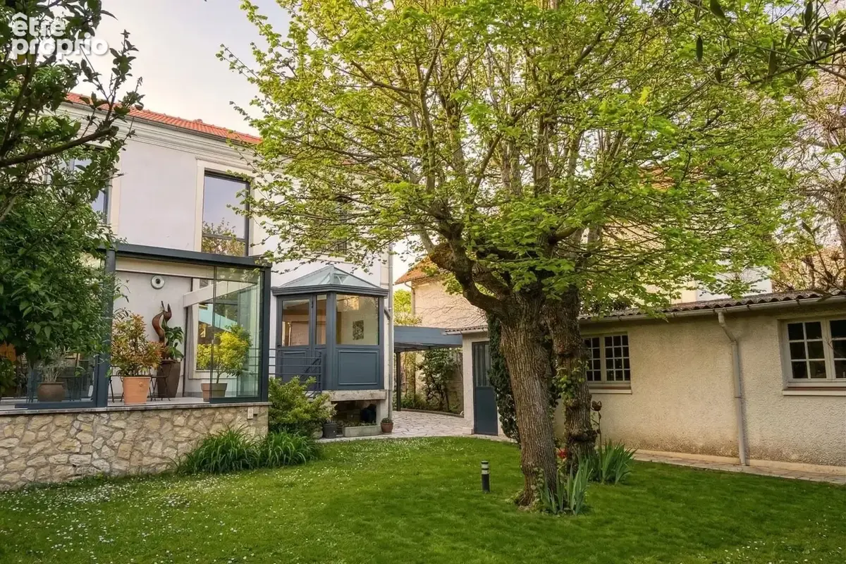 Maison 250 m² à Saint-Maur-Des-Fosses  - photo 5