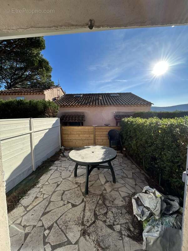 Appartement à COGOLIN