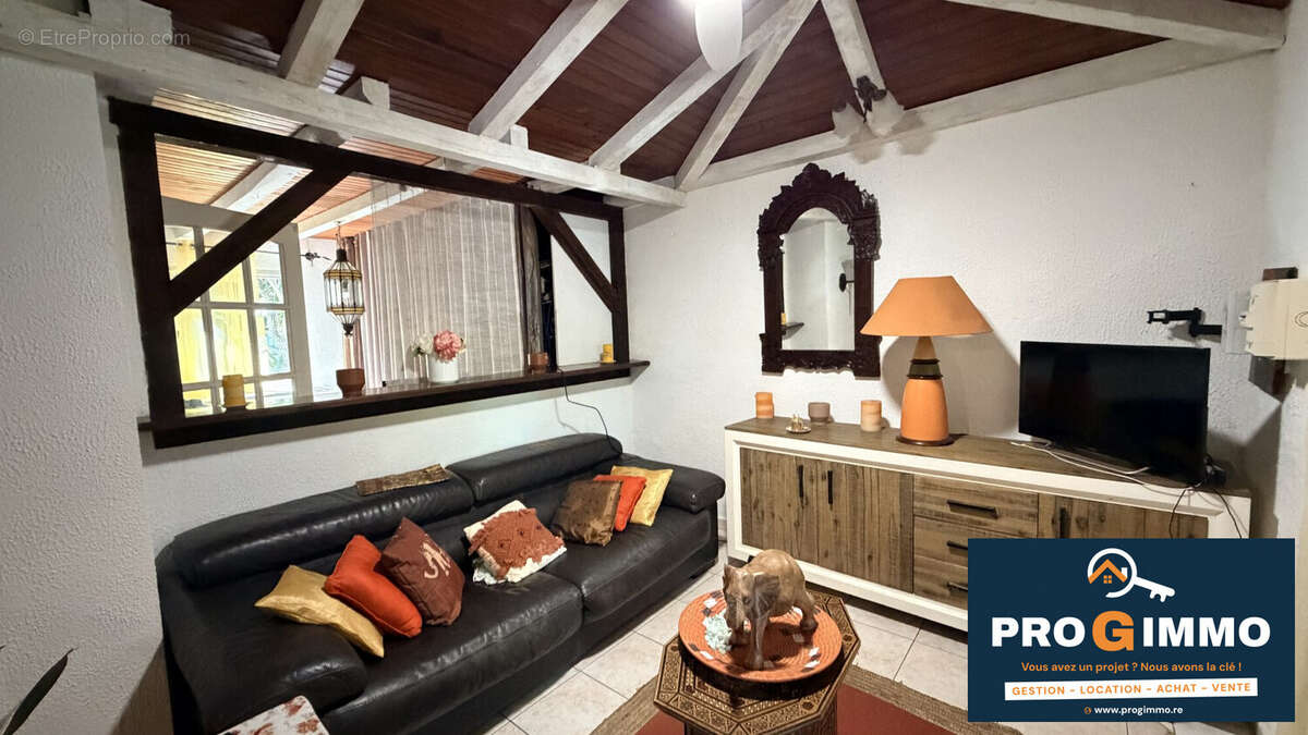 Maison 92 m² à Saint-Joseph  - photo 8