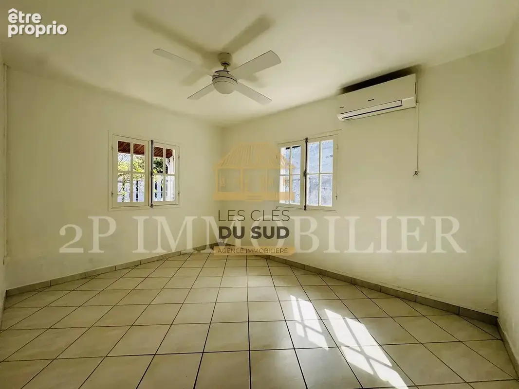 Saint-joseph – maison familiale plain-pied 4 chambres avec jardin – secteur calme - photo 11