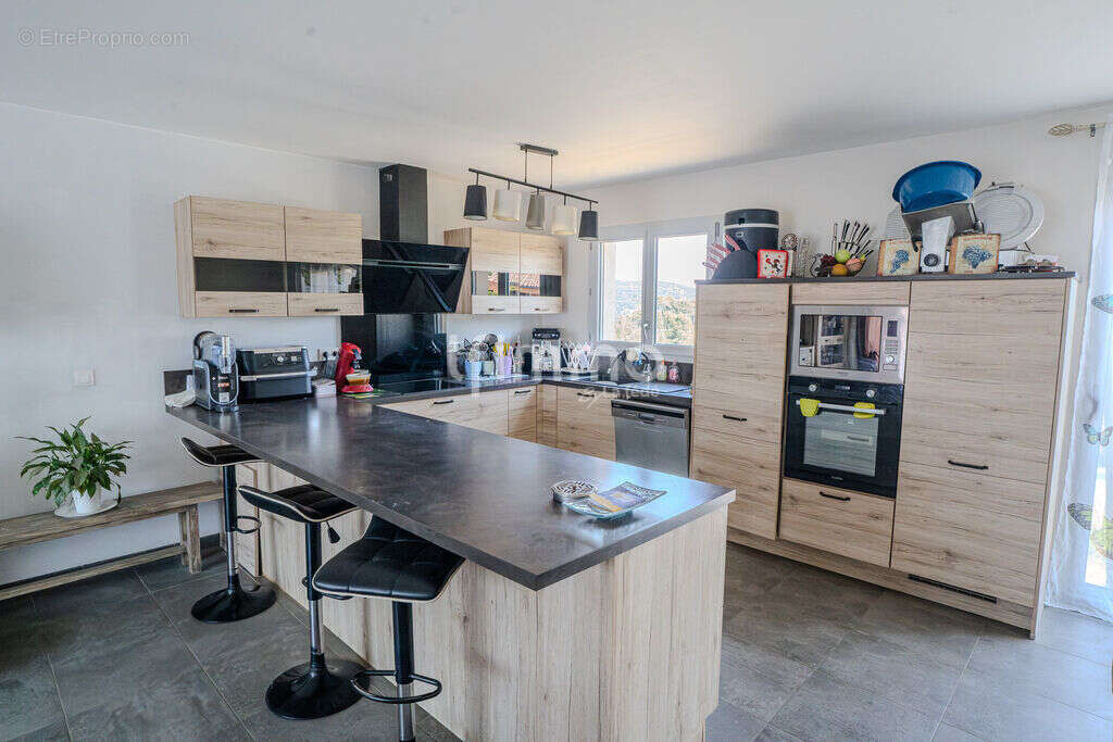 Maison familiale récente avec vue - photo 3
