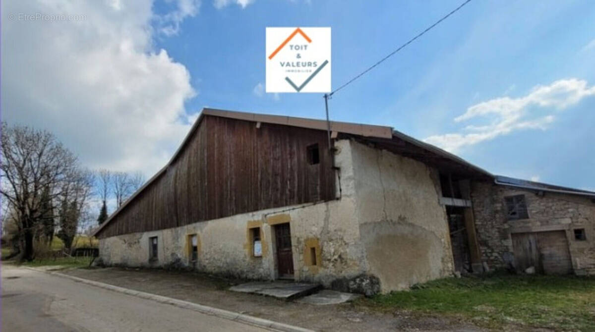 Maison à LONGCOCHON
